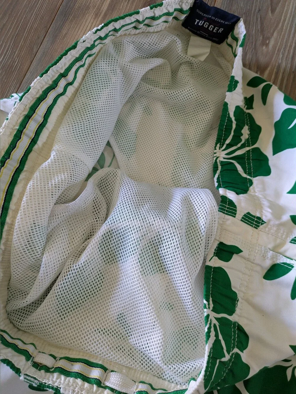 Abercrombie & Fitch Green & White Hawaiian Floral Cargo Surf Swim Board Shorts